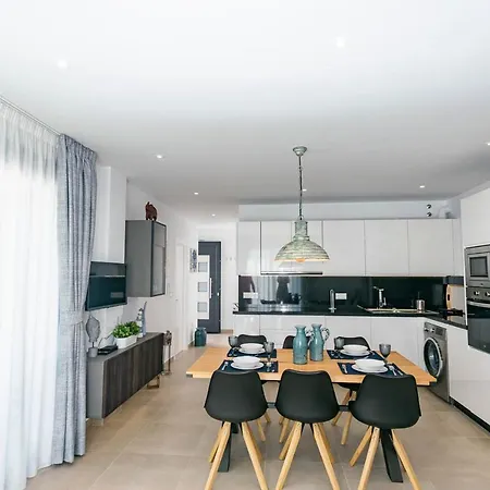 Spacious In Apartment
